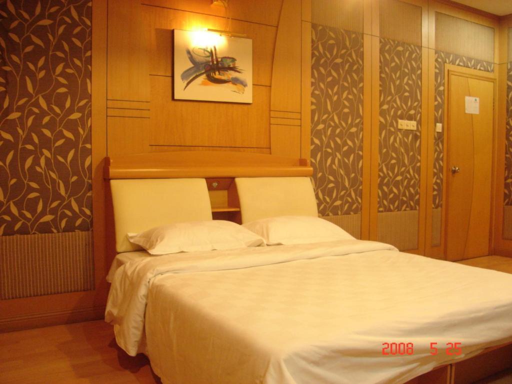 Ai Hua Hotel