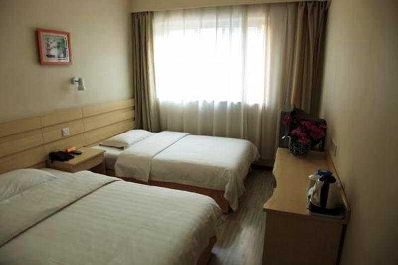 Ai Hua Hotel